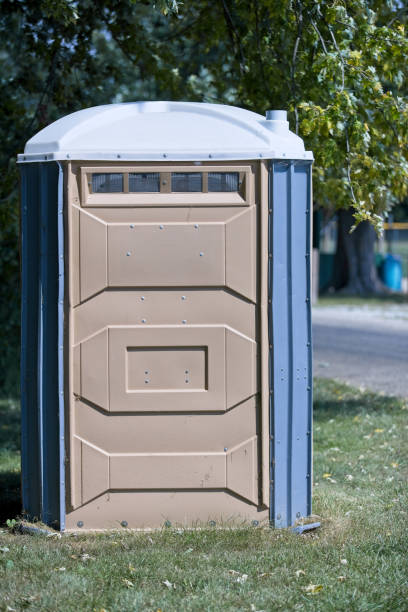 Best Porta potty delivery and setup  in Buttonwillow, CA